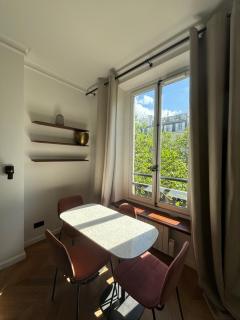 Central Apartment Tronchet 1G - Paris - 8