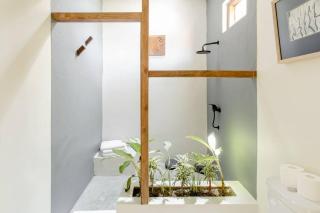 Bintang Biru Chillout Villa & Ricefield Views - Canggu - 2