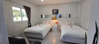 November T Beach House - Na Jomtien - 0