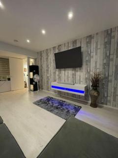 Central Cosy Apartment in Quiet Location - 9