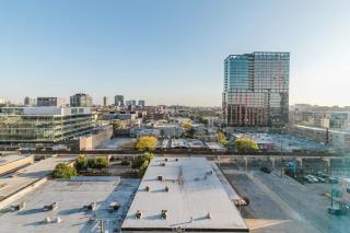 Blueground W Loop gym pool spa wd CHI-1101 - 6