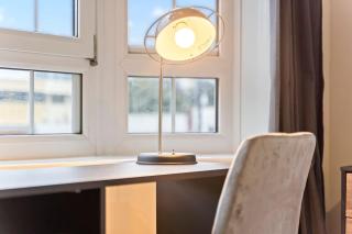 Modern 4 Bed house Ideal for Groups, Contractors near City Airport & O2 Arena, free parking & Wifi included - Londres - 5