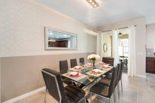 Last Minute Disney Getaway! Private Pool, Hot Tub & Games Room. Book Now! #65829 - Kissimmee - 2
