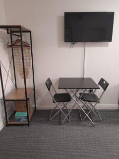 Gosford Park Studio 6 - Coventry - 8