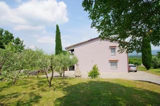 Ferienhaus mit schönem Garten - 0