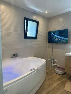Villa piscine jacuzzi Montpellier - Juvignac - 2