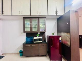 3 Bhk Spacious heart of city - 4