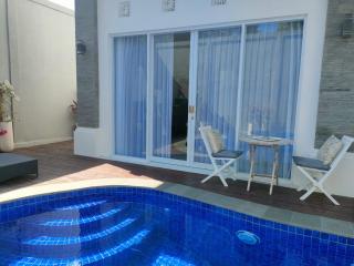 Villa Emas Mulia Uluwatu Luxury 6 - Uluwatu - 1