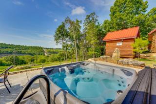 Scenic Antlers Lodge Cabin with Grill in Branson! - Branson - 0