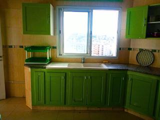 Charmant Appartement 2 chambres avec Internet et Vue Panoramique - au Cœur du Quartier Prestigieux d'Ennasr 2, Proche de Toutes Commodités - Service Navette - 3