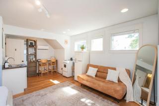 Fall Sale The Nest in East Nash Studio - Nashville - 9