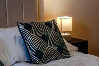 Modern 1-Bedroom, Sleeps 3, Manchester, Close to Masson Place, Arenas, Cheetham Hill, Stadiums - 2