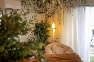 Enchanted Forest Projector Pool Jacuzzi King Bed - 2