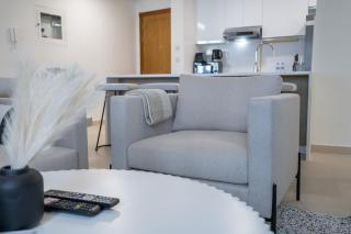 Restful 1-Bedroom Apartment at Al Andalus in Jumeirah Golf Estates - Dubai - 1