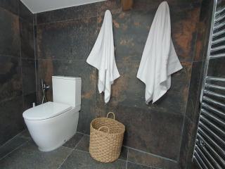 Elegant 2 Bed Apart with Garage near Les Halles - 6