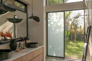 Villa Zara Spacious, Chic and Classy 2 Bedroom Home 5 minutes from Uluwatu Cliff Edge - Uluwatu - 2