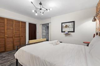 Cheery Flat in Adams Morgan - Mt Pleasant - Washington - 1