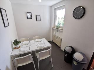 FR14 - Schöne 2-Zimmer-Wohnung mit Balkon in Heusenstamm - Heusenstamm - 1