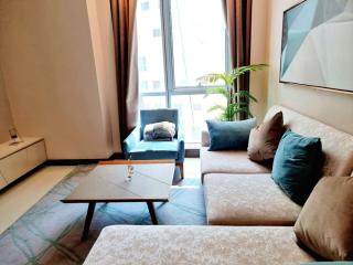 Luxury Three Bedroom Apt - 8