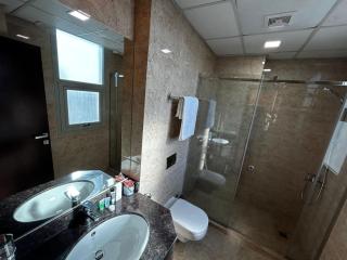 Spacious Family Haven - Manama - 3