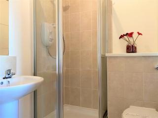 Mathieson Apartment - 2 Bedrooms - 1