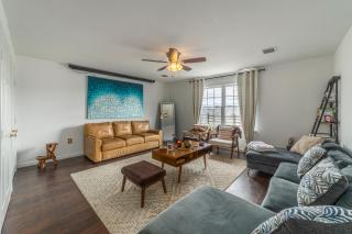 Huge 3BR Urban Gem just 3 miles to NYC plus Free Parking - Jersey City - 0