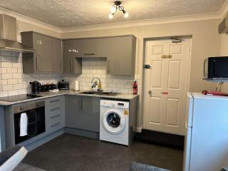 Walnut House - 1 Bedroom Apartment close to town by Shortstays4u - King's Lynn - 8