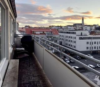 Penthouse in downtown Reykjavik with unique view - 5