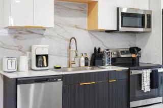 1Bed 1 Bath, King Bed, Free parking, DT Dallas, AAC, Deep Ellum - Dallas - 9