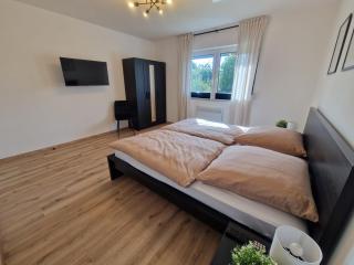 Ferienwohnung am See - Obergeschoss - Ruhige Lage - Eigener Garten - Borken - 1