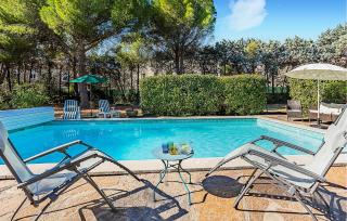 5 Bedroom Cozy Home In Laurens - 1