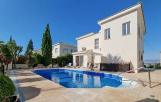Gorgeous Home In Neo Chorio With Wifi - 0