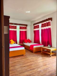Sherpa Retreat Resort - Padamchen - 3