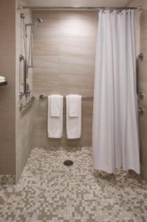 The Del Monte Lodge Renaissance Rochester Hotel & Spa - Rochester - 7