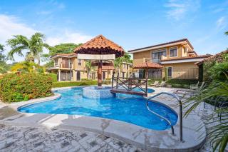 Charming 2 BD Villa with Pool Access - Coco - 7