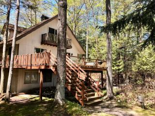 East Beach Retreat - Omena - 4