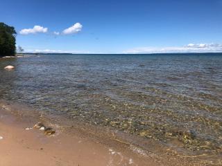 East Beach Retreat - Omena - 1