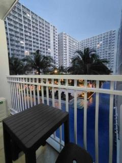 1 Bedroom pool view with Balcony at Shore Residences - Manila - 9