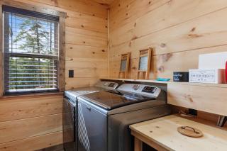 Southern Belle, hot tub, game room, king suite! - Sevierville - 1