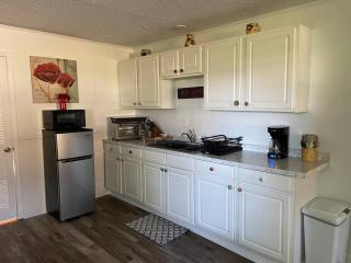 Ell's Room - Harkers Island - 6