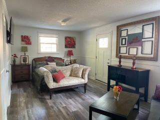 Ell's Room - Harkers Island - 3