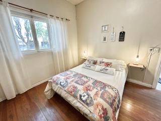 Casa Las Rosas en la mejor zona de mendoza quinta seccion - Mendoza - 0