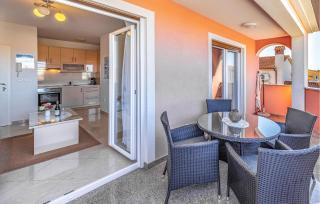 1 Bedroom Nice Apartment In Medulin - 4