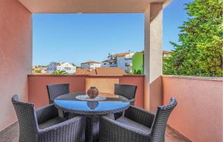 2 Bedroom Awesome Apartment In Medulin - Medulin - 2