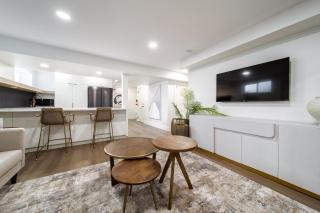 NEW 2Bed Luxury Retreat-King Bed-AC-WiFi - Edmonton - 2