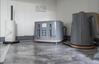 Cozy Nottingham Retreat Entire Home with 4 Bedroom - Nottingham - 2