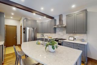 Remodeled Mountain-View Escape - Avon - 7