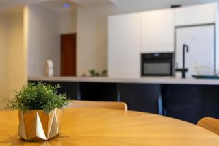 Broadway Apartments - Chic & Stylish Urban Stays - 2