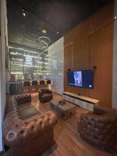 Exclusivo Apartaloft Privado frente Parque Lleras - Medellín - 0