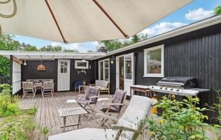 4 Bedroom Cozy Home In Vejby - Vejby - 9